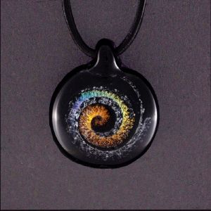 Bijou en verre - Pendentif "Spirale" cuivre - Arnaud Kornheiser