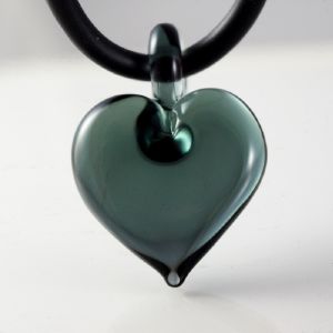 Pendentif en verre "Coeur de Verre" anthracite - Adrian Colin