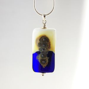 Pendentif en verre "Rivage" bleu - Valérie Vayre