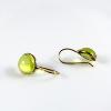 Boucles d'oreille en verre "Lucioles" vert clair - Elodie Pavie